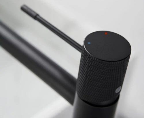 Смеситель для раковины Vincea Desire VBF-1D2MB