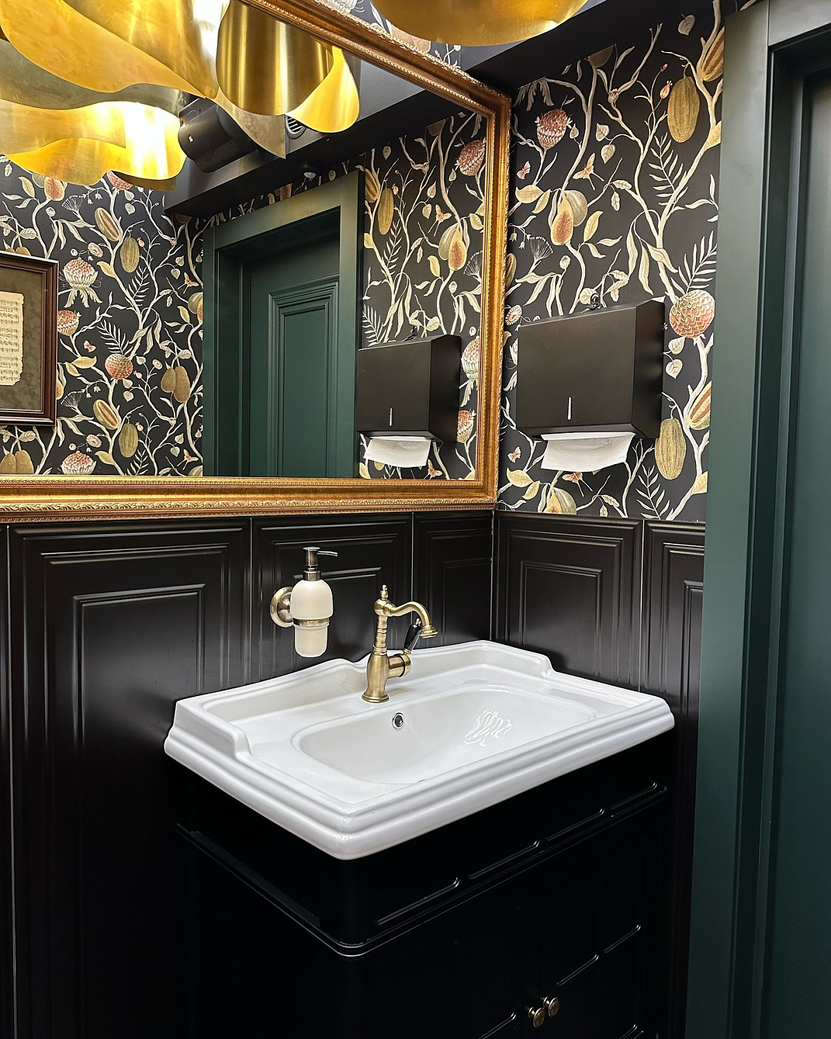 Недавно свои двери открыло новое уникальное заведение @pianobar.minsk