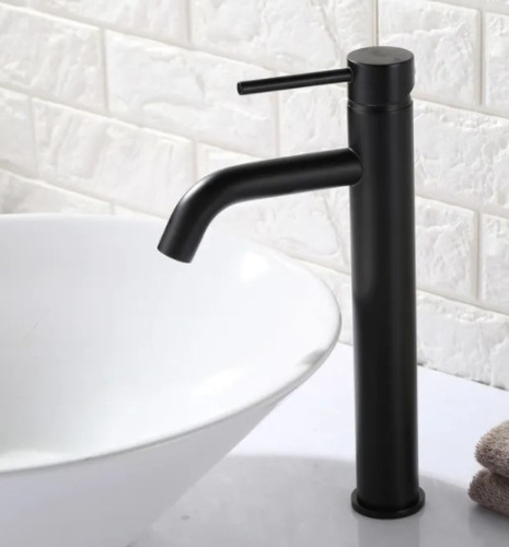 Смеситель для умывальника Rea Lungo Black B4103