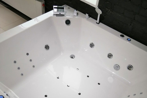 Ванна акриловая Kolpa-San Samson 180x160